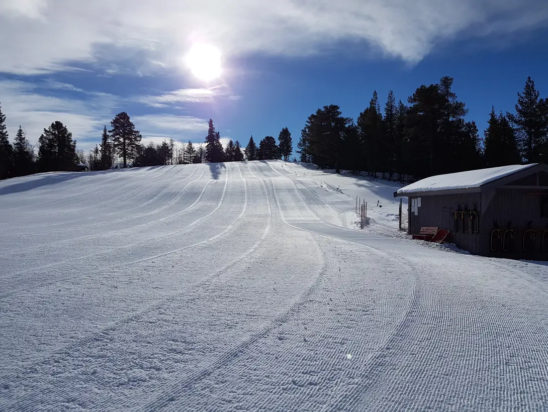 Myhrabakken, - en liten alpinbakke med skitrekk