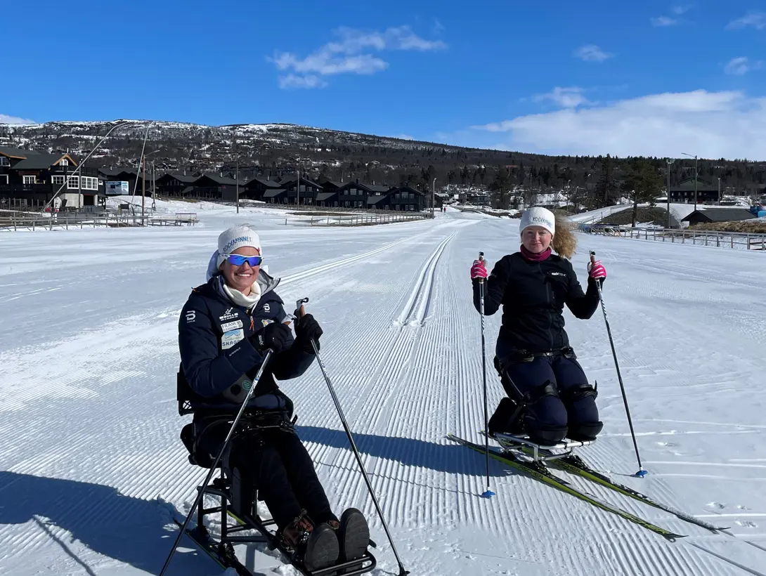 To blide langrennspiggere 